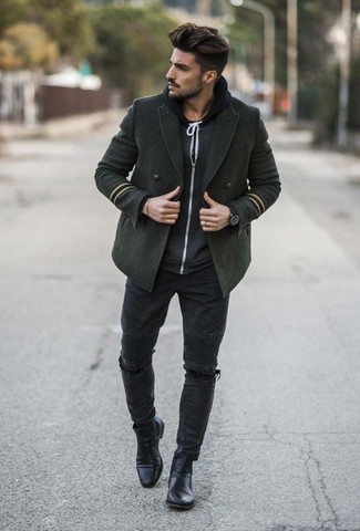 30 Jährige: Graue enge Jeans kombinieren – 192 Herren Outfits: Eine dunkelgrüne Cabanjacke und graue enge Jeans vermitteln eine sorglose und entspannte Atmosphäre. Putzen Sie Ihr Outfit mit schwarzen Chelsea Boots aus Leder.