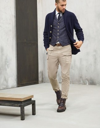 Wie Cargohose mit Freizeitstiefel zu kombinieren – 162 Herren Outfits