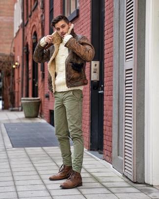 Wie Cargohose mit Freizeitstiefel zu kombinieren – 162 Herren Outfits