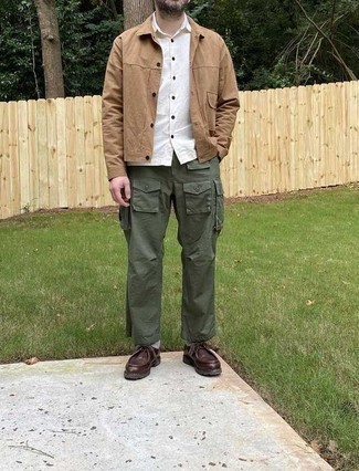 Wie Cargohose mit Chukka-Stiefel zu kombinieren – 118 Herren Outfits
