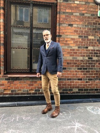 Wie Freizeitstiefel mit Businesshemdes zu kombinieren – 358 Herren Outfits