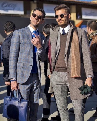 Dunkelgrauen Wollanzug mit Karomuster kombinieren – 4 Winter Herren Outfits