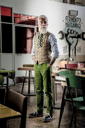 Welche Westen mit dunkelgrauen Businesshemdes zu tragen – 33 Herren Outfits