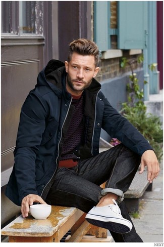 Dunkelgraue Jeans kombinieren: Outfit-Ideen für Herren