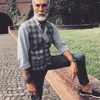 Welche Westen mit dunkelgrauer Jeans zu tragen – 19 Herren Outfits
