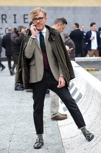 Welche Westen mit dunkelgrauer Jeans zu tragen – 19 Herren Outfits