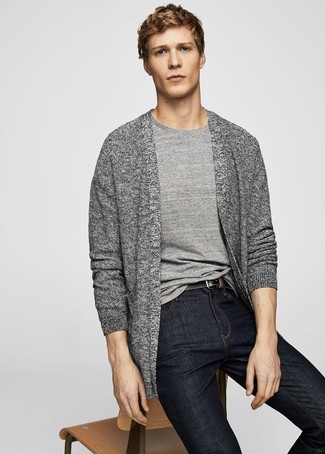 Dunkelgraue Strickjacke mit einer offenen Front kombinieren – 39 Herren Outfits
