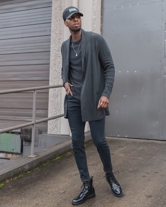 Dunkelgraue Strickjacke mit einer offenen Front kombinieren – 39 Herren Outfits