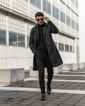Wie dunkelgrauen Mantel mit schwarzer Chelsea Boots aus Leder zu kombinieren – 121 Herren Outfits