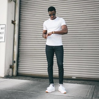 Welche Sportschuhe mit dunkelgrauer enger Jeans zu tragen – 40 Herren Outfits