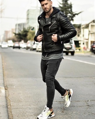 Welche Sportschuhe mit dunkelgrauer enger Jeans zu tragen – 40 Herren Outfits