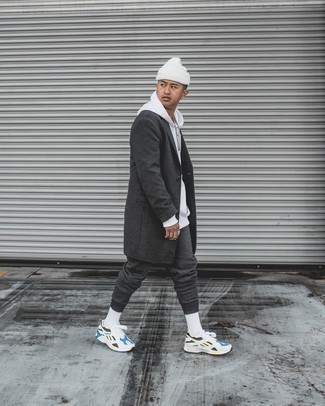 Dunkelgraue Jogginghose kombinieren – 107 Herren Outfits kalt Wetter