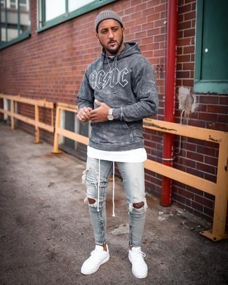 Dunkelgrauen Mit Batikmuster Pullover mit einem Kapuze kombinieren – 7 Herren Outfits
