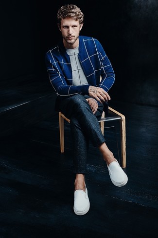 Pullover mit einem Rundhalsausschnitt mit Karomuster kombinieren – 23 Herren Outfits