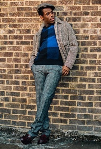 Pullover mit einem Rundhalsausschnitt mit Karomuster kombinieren – 23 Herren Outfits