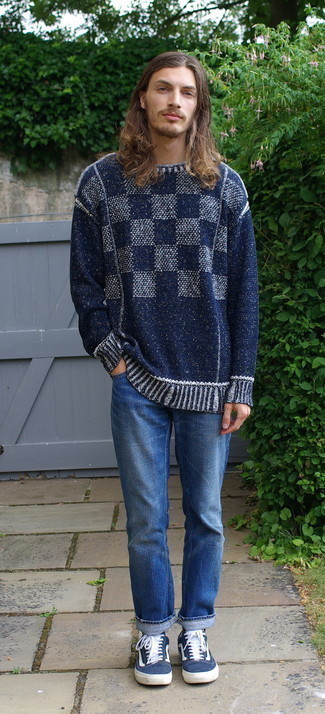 Pullover mit einem Rundhalsausschnitt mit Karomuster kombinieren – 23 Herren Outfits