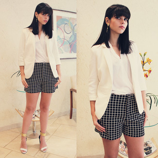 Shorts mit Karomuster kombinieren – 10 Damen Outfits