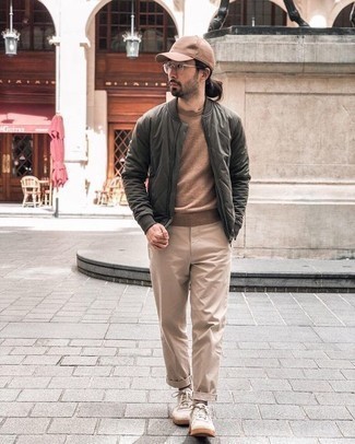 Wie Pullover mit einem Rundhalsausschnitt mit Bomberjacke zu kombinieren – 334 Herren Outfits