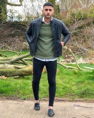 Wie Pullover mit einem Rundhalsausschnitt mit Bomberjacke zu kombinieren – 334 Herren Outfits