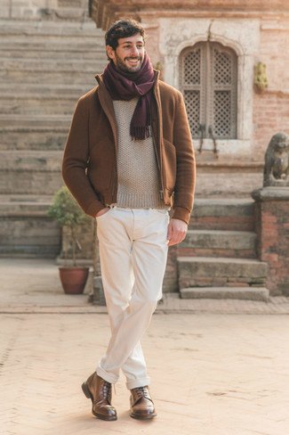 Wie Pullover mit einem Rundhalsausschnitt mit Bomberjacke zu kombinieren – 334 Herren Outfits