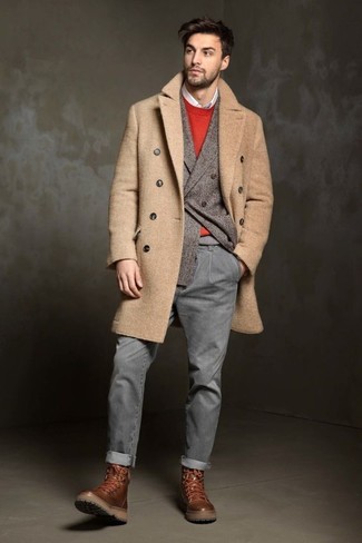 Wie Pullover mit einem Rundhalsausschnitt mit Langarmhemdes zu kombinieren – 60 Winter Herren Outfits