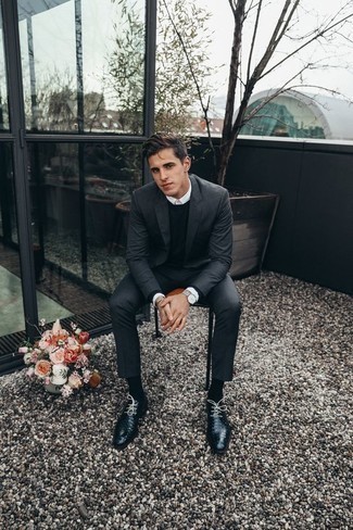 Wie Pullover mit einem Rundhalsausschnitt mit Anzuges zu kombinieren – 181 Herren Outfits