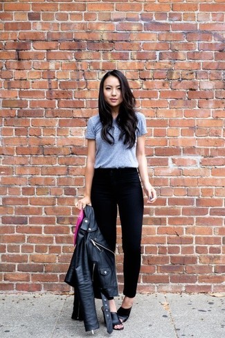 Wie T-Shirt mit einem Rundhalsausschnitt mit Bikerjacke zu kombinieren – 316 Damen Outfits