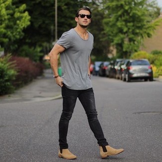 Wie T-Shirt mit einem Rundhalsausschnitt mit Chelsea Boots zu kombinieren – 1585+ Herren Outfits