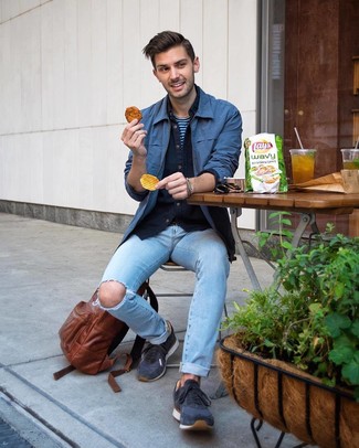 Wie T-Shirt mit einem Rundhalsausschnitt mit Shirtjacke zu kombinieren – 32 Lässige Herbst Herren Outfits