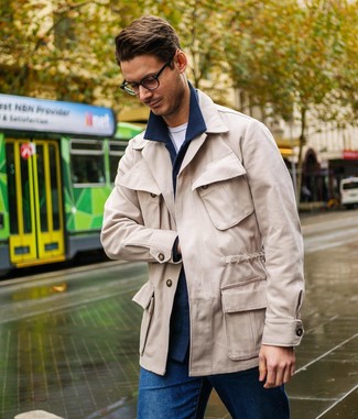 Wie T-Shirt mit einem Rundhalsausschnitt mit Shirtjacke zu kombinieren – 2000+ Herren Outfits
