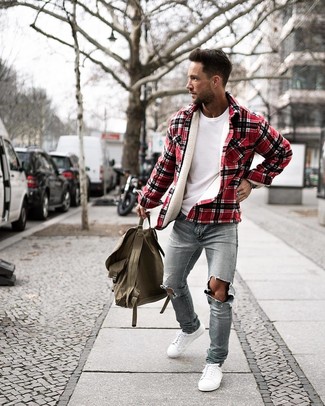 Wie T-Shirt mit einem Rundhalsausschnitt mit Shirtjacke zu kombinieren – 118 Lässige Herren Outfits