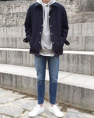 Wie T-Shirt mit einem Rundhalsausschnitt mit Shirtjacke zu kombinieren – 2000+ Herren Outfits