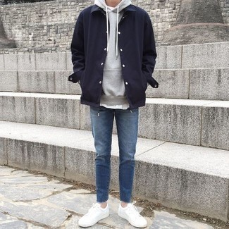 Wie T-Shirt mit einem Rundhalsausschnitt mit Shirtjacke zu kombinieren – 2000+ Herren Outfits