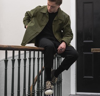 Wie T-Shirt mit einem Rundhalsausschnitt mit Shirtjacke zu kombinieren – 2000+ Herren Outfits