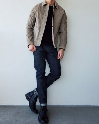Wie T-Shirt mit einem Rundhalsausschnitt mit Shirtjacke zu kombinieren – 2000+ Herren Outfits