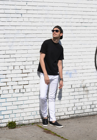 Wie T-Shirt mit einem Rundhalsausschnitt mit Slip-On Sneakers zu kombinieren – 515+ Herren Outfits
