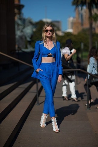 Wie kurzes Oberteil mit Anzughose zu kombinieren – 13 Damen Outfits