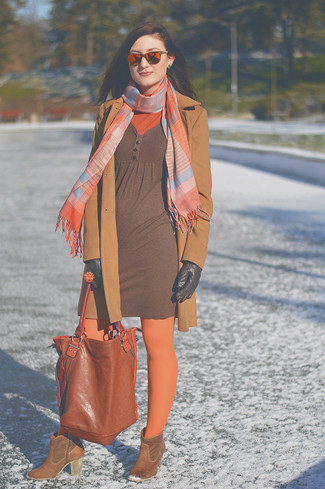 Welche Rollkragenpullover mit dunkelbrauner Stiefeletten zu tragen – 39 Damen Outfits