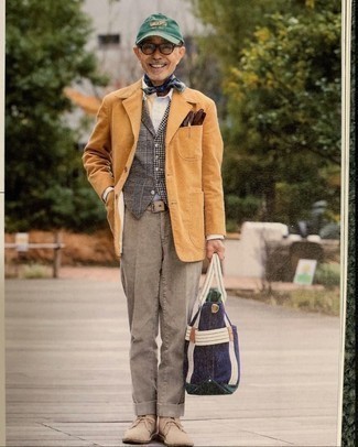 60 Jährige: Dunkelbraunes Sakko kombinieren – 21 Herbst Herren Outfits