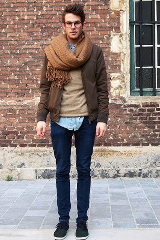 Welche Jeanshemden mit dunkelbrauner Bomberjacke zu tragen – 13 Herren Outfits