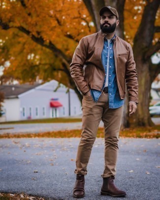 Welche Jeanshemden mit dunkelbrauner Bomberjacke zu tragen – 13 Herren Outfits