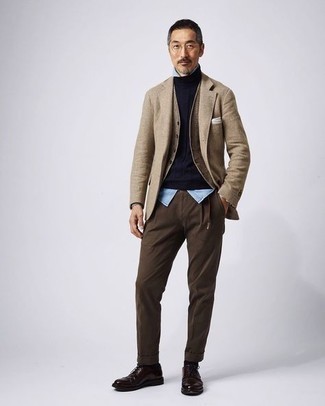 Welche Rollkragenpullover mit dunkelbrauner Chinohose zu tragen – 292 Herren Outfits
