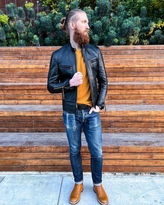 Welche Bomberjacken mit dunkelbraunen T-Shirts mit einem Rundhalsausschnitt zu tragen – 27 Herren Outfits