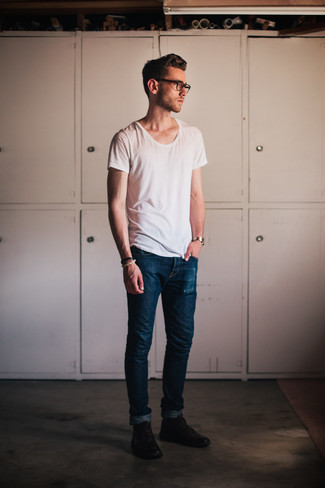 Welche enge Jeans mit dunkelbrauner Chukka-Stiefel zu tragen – 44 Herren Outfits
