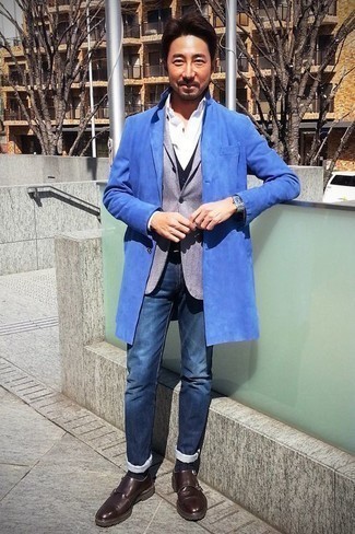 40 Jährige: Welche Jeans mit dunkelbrauner Doppelmonks zu tragen – 5 Herbst Herren Outfits