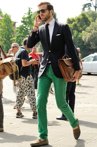 Welche Chinohosen mit dunkelbrauner Mokassins zu tragen – 66 Herren Outfits