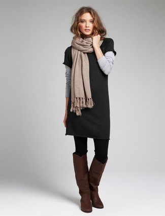 Dunkelbraune kniehohe Stiefel aus Leder kombinieren – 105 Damen Outfits