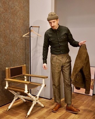 Wie dunkelbraune Shirtjacke mit brauner Anzughose zu kombinieren – 8 Herren Outfits