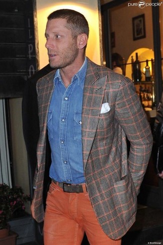 Dunkelbraunen Wildledergürtel kombinieren – 229 Herren Outfits