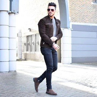Dunkelbraune Wildleder Bomberjacke kombinieren – 228 Herren Outfits